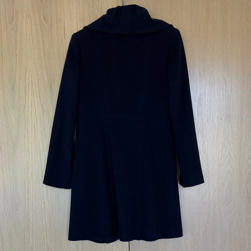 Elegant Navy Fleurette Wool Coat for Women - Picture 2 of 5